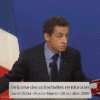 Comment Sarkozy tient au dessus du pupitre