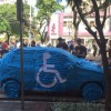 Il s’est garé sur une place pour handicapé, découvre la surprise qui l’attend