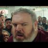 Hodor revit ce moment où il tient la porte dans une publicité KFC